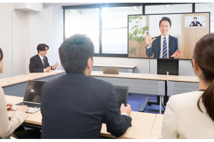 �I�����C���Z�~�i�[���J�Â���4�̃����b�g